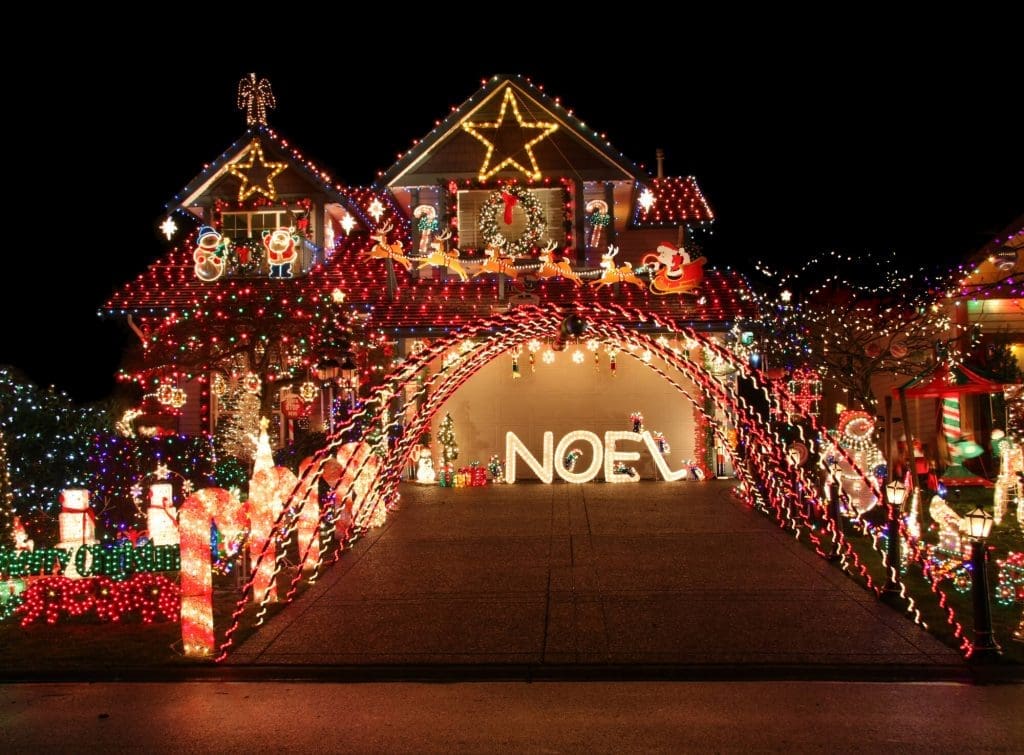 Christmas Lights Safety Tips 1 Depositphotos 11106178 L 2015 Optimised