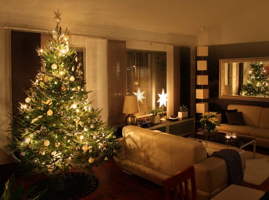 Christmas Lights Safety Tips 6 Depositphotos 9752654 L 2015 Optimised