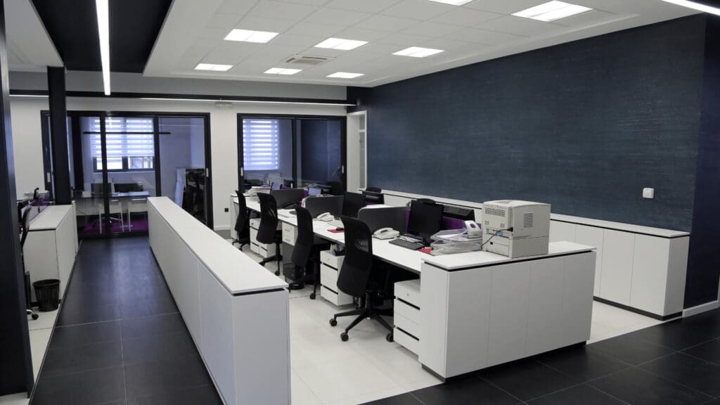 Powering Up Commercial Properties In Caringbah And Kirrawee: The Benefits Of Scheduled Electrical Maintenance 1 Contemporary Office Interior Design