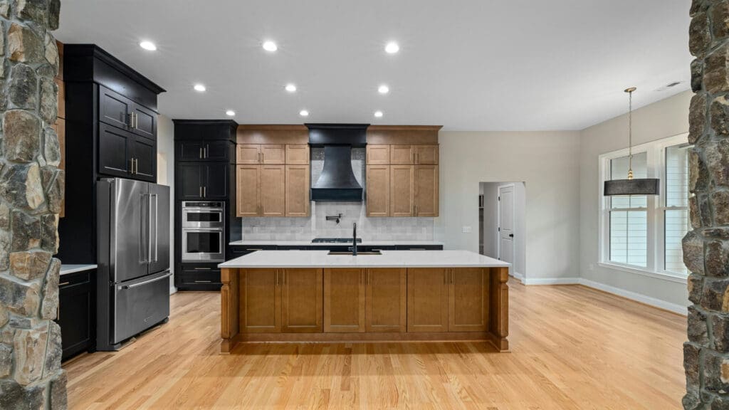 Modern Two Tone Kitchen